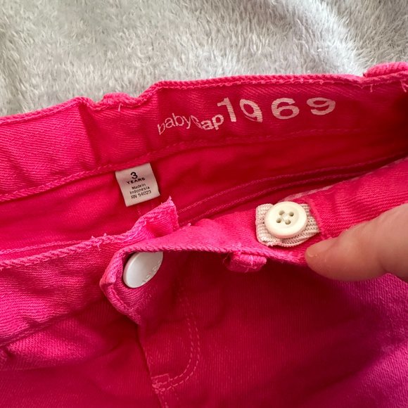 Baby Gap Neon Pink Girls Jean Shorts Sz 3 years - Picture 2 of 5